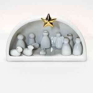 Minimalist Porcelain Nativity Scene – Modern White & Gold Christmas Display